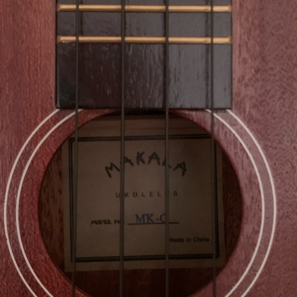 Ukelele- Makaha MK-Concert-Like New-Case-Great gift for a ukelele beginner - Picture 9 of 13
